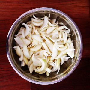 cut onions without crying